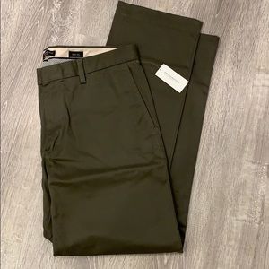 Banana Republic Pants - Emerson stretch chino new with tags 34x32 Banana Republic Pants - Emerson stretch chino new with tags 34x32